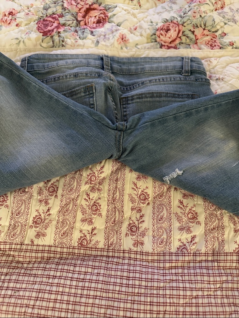 Embroidered Light Denim Skinny Jeans with Floral Detail - Picture 11 of 11